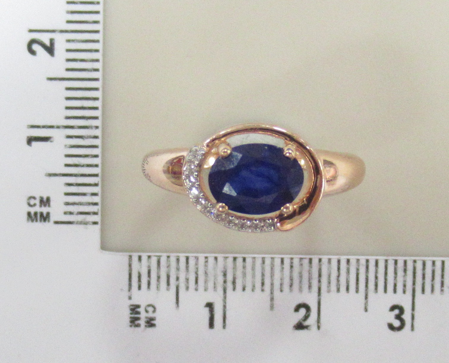 Серебряное кольцо с сапфиром